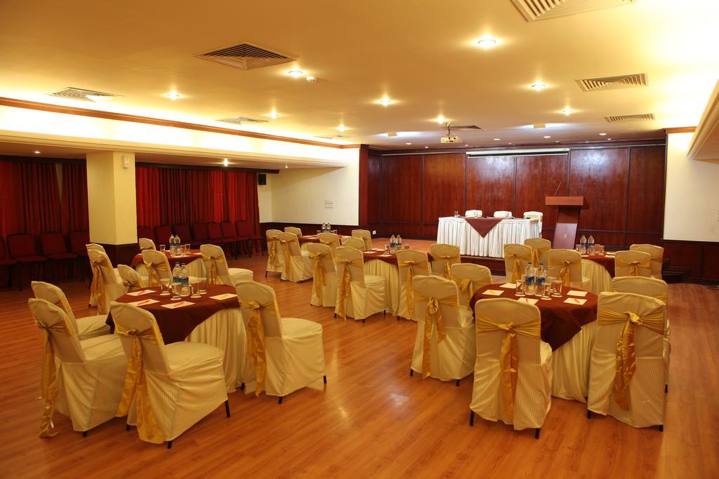 Hotel Rathna Residency Коимбатур Экстерьер фото