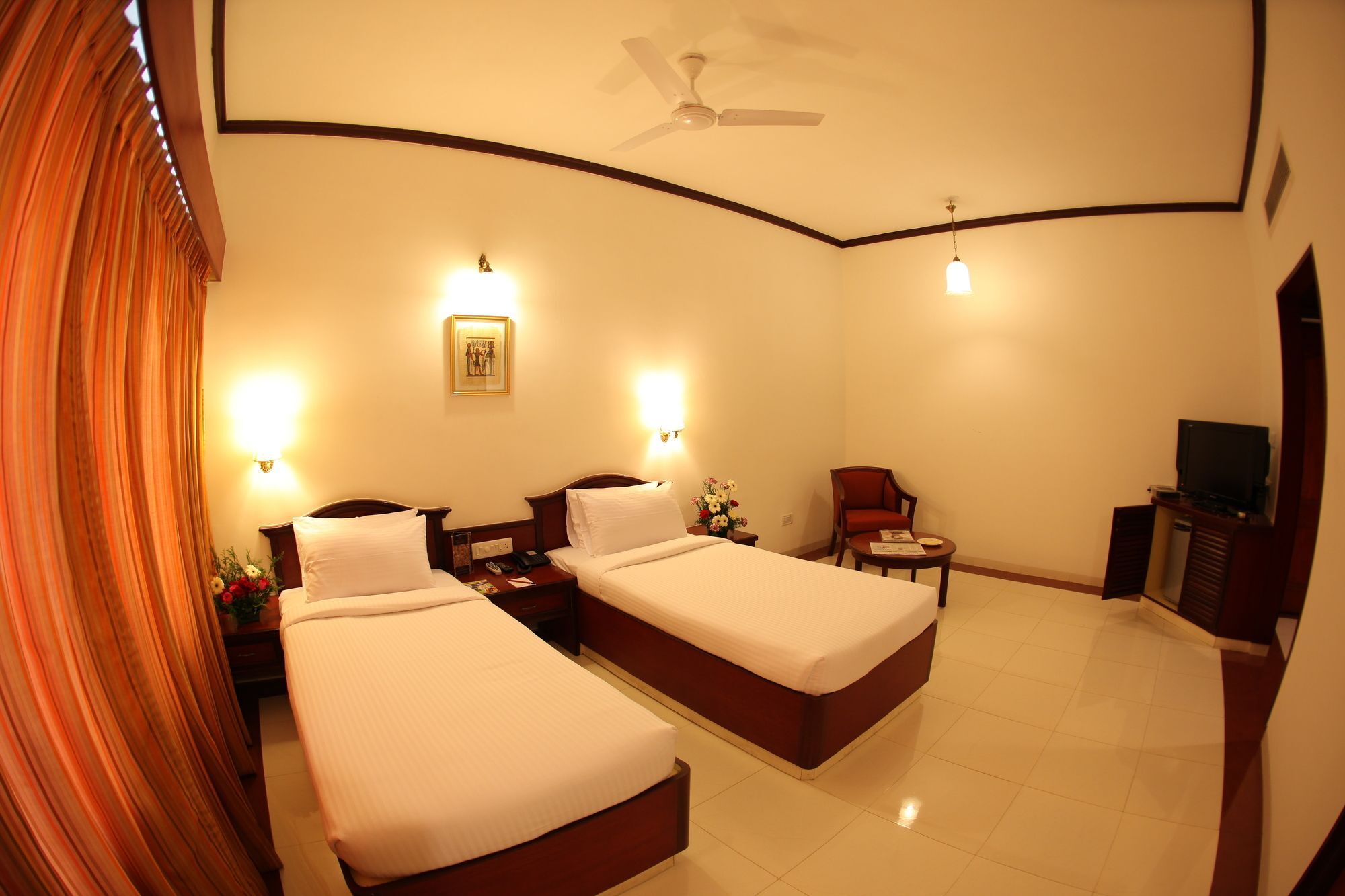 Hotel Rathna Residency Коимбатур Экстерьер фото