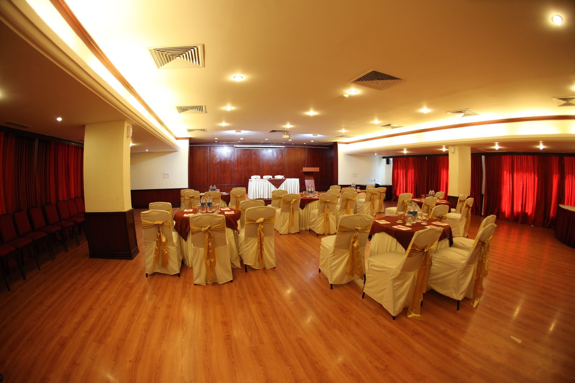 Hotel Rathna Residency Коимбатур Экстерьер фото